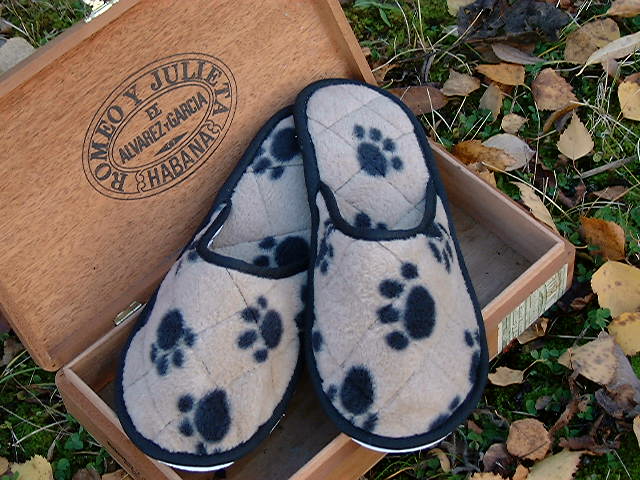 Style 327 Paws Slippers
