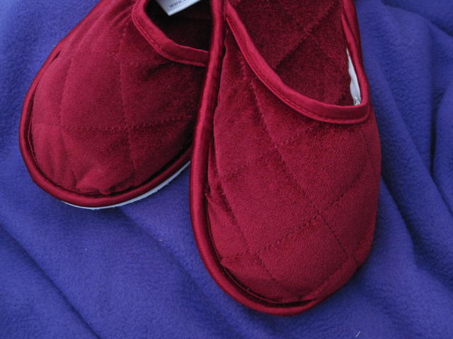 Style 342 Fleece Slippers